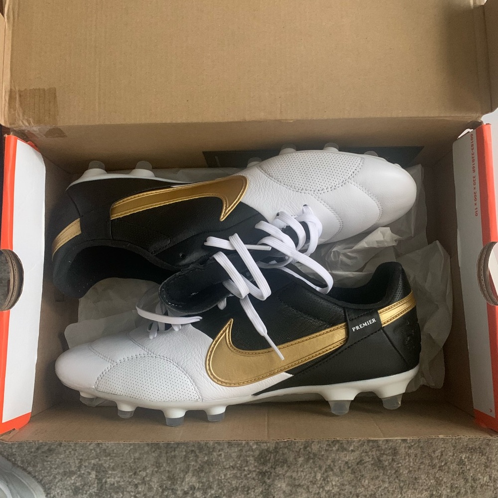 Nike Premier Soccer Cleats
